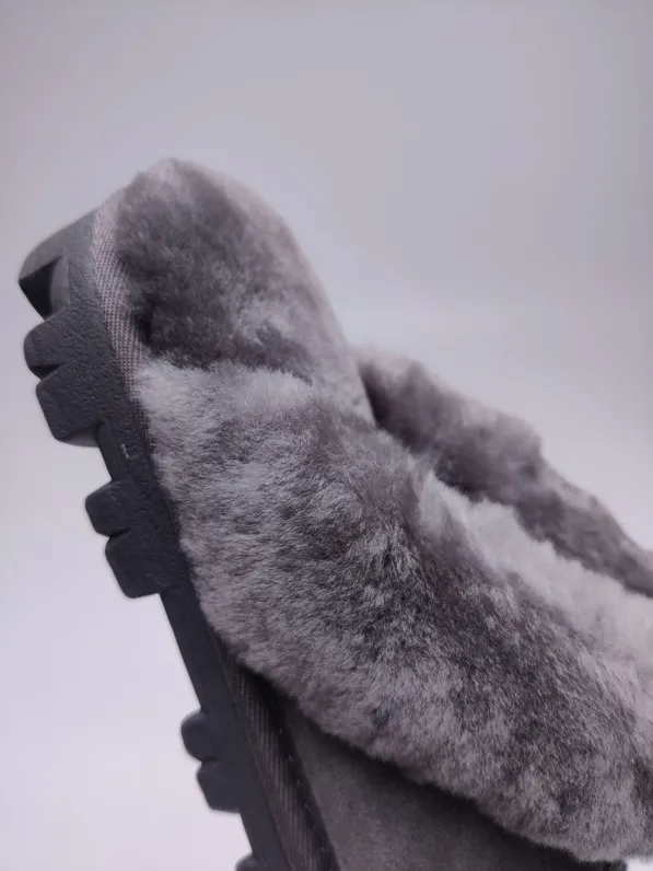 💰360 UGG sheepskin all-in-one snow boots 5125 casual fur mops. In stock: 35-40 yards. Color: maroon gray pink.